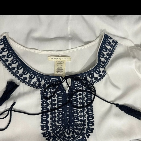 Do Everything in Love Embroidered Poncho with Fringe Blue White Tassels OS Boho - Picture 7 of 10